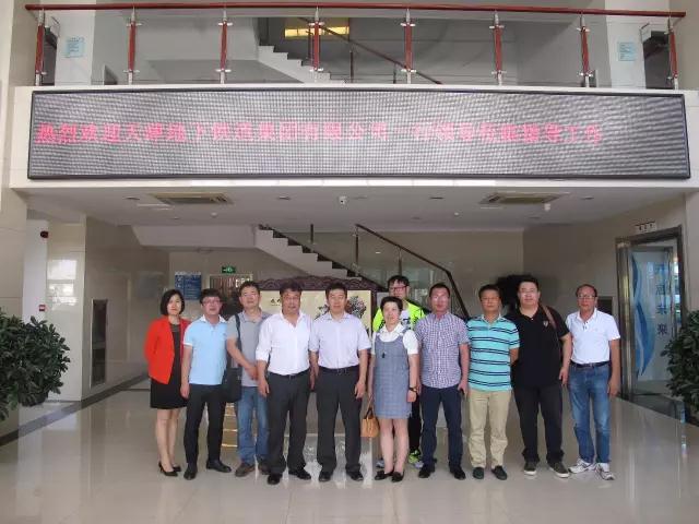 /><br />
</span> 
</p>
<p style=